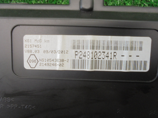 3FPA1611 ACA2)) ルノー カングー ABA-KWK4M 2012年 純正 マニュアル用スピードメーターパネル　　P248102341R　走行距離148193
