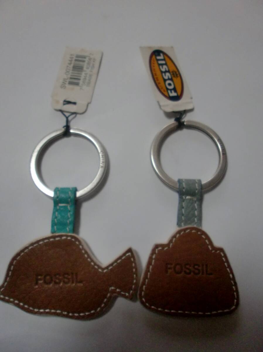 可愛い！！　送料無料　２点セット　新品・未使用品 FOSSIL フォッシル キーホルダー_画像3