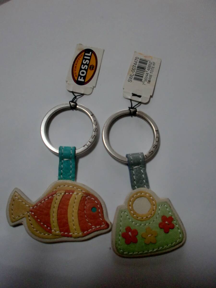 可愛い！！　送料無料　２点セット　新品・未使用品 FOSSIL フォッシル キーホルダー_画像2