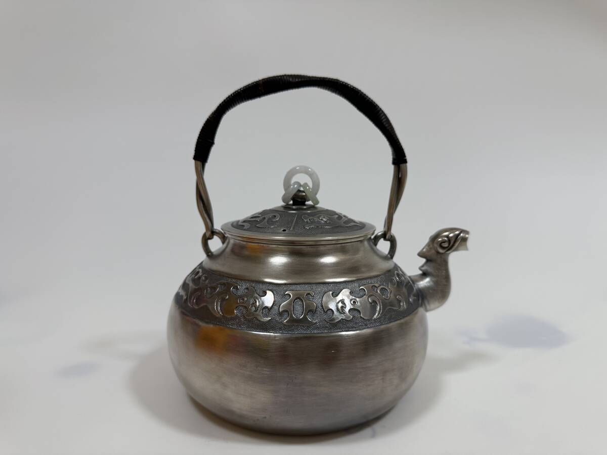 時(shí)代 純銀制 蔵六居造 饕餮紋 玉摘 獣口湯沸 工蕓品 古美術(shù)品 銀瓶 煎茶道具 