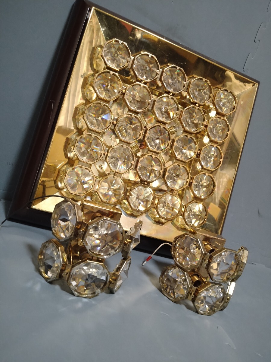 Gold King люстра орнамент комплект демонстрационный рузовик линзы мужчина. замок позолоченный центр туристический подводный цветок золотой . гора салон автобус туристический автобус Gold King люстра орнамент комплект демонстрационный рузовик линзы мужчина. замок позолоченный центр туристический подводный цветок золотой . гора салон автобус туристический автобус