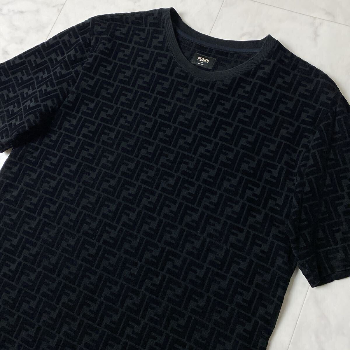 美品/現(xiàn)行タグ●FENDI フェンディ ズッカ柄 総柄 半袖Tシャツ カットソー トップス クルーネック Mサイズ ブラック 黒 メンズ