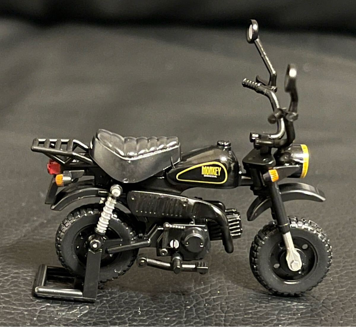 1/24スケール ホンダ　モンキー　HONDA MONKEY 1990 ミニカー オートバイ 原付き