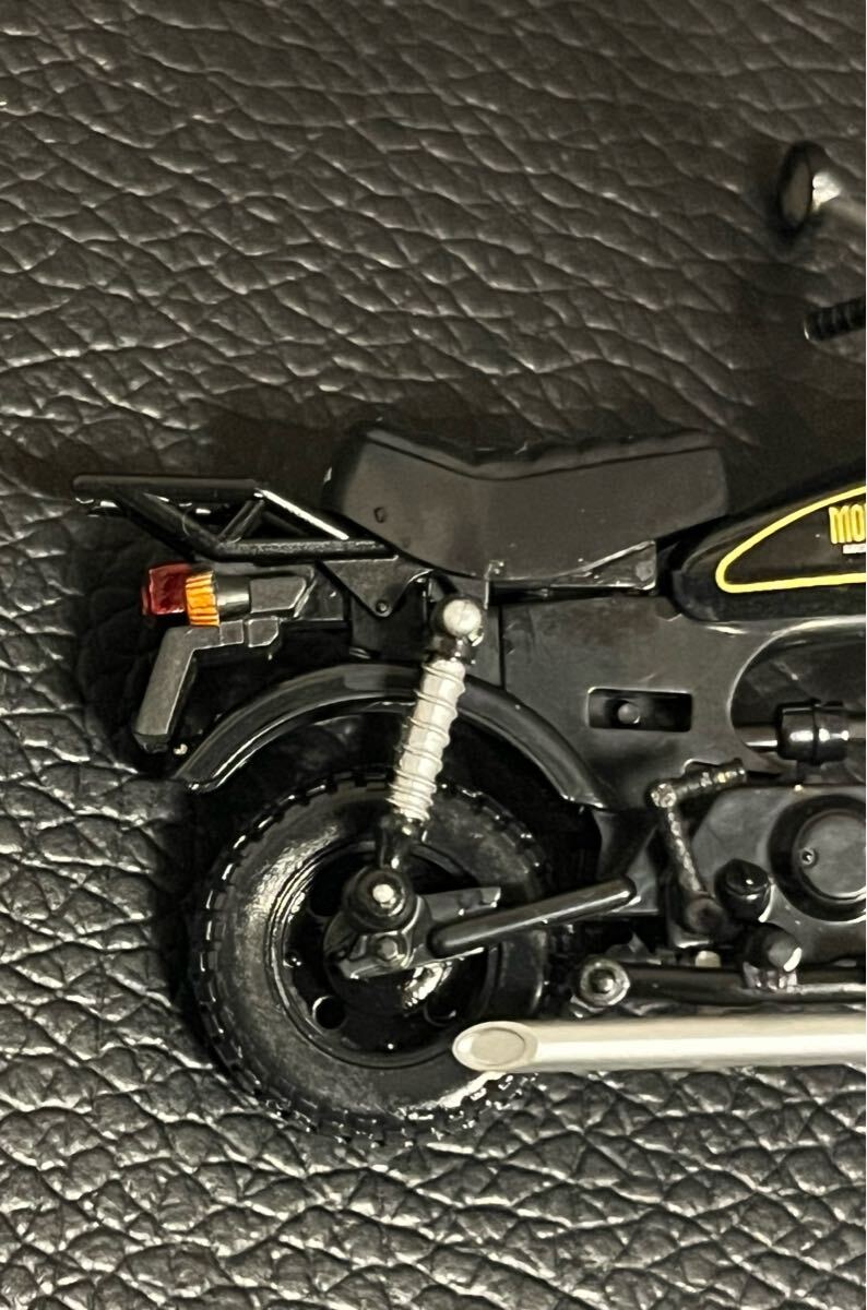 1/24スケール ホンダ モンキー カスタムマフラー HONDA MONKEY 1990 ミニカーオートバイ 原付き バイク 検索 GORILLA オートバイ ゴリラ　
