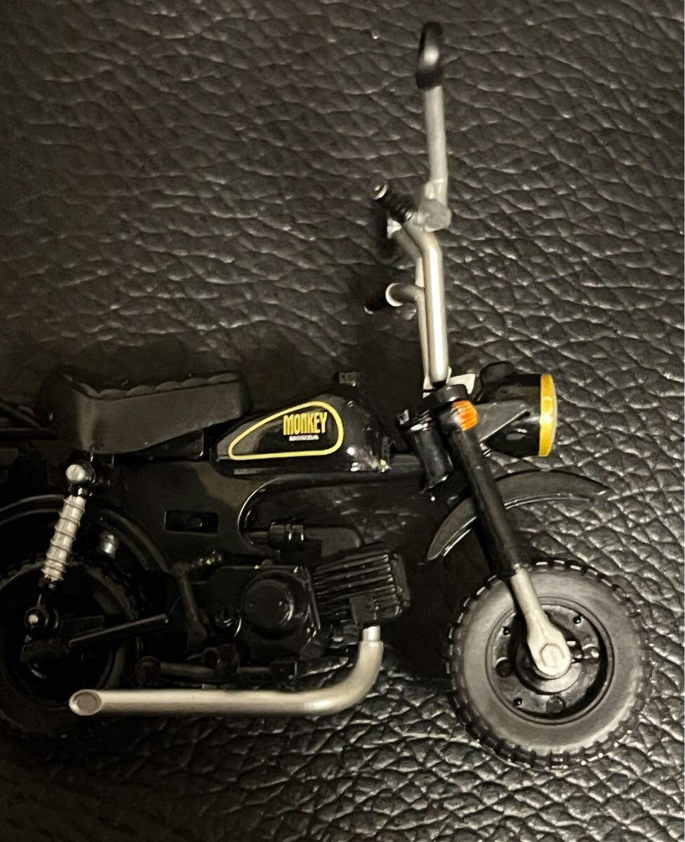 1/24スケール ホンダ モンキー カスタムマフラー HONDA MONKEY 1990 ミニカーオートバイ 原付き バイク 検索 GORILLA オートバイ ゴリラ　