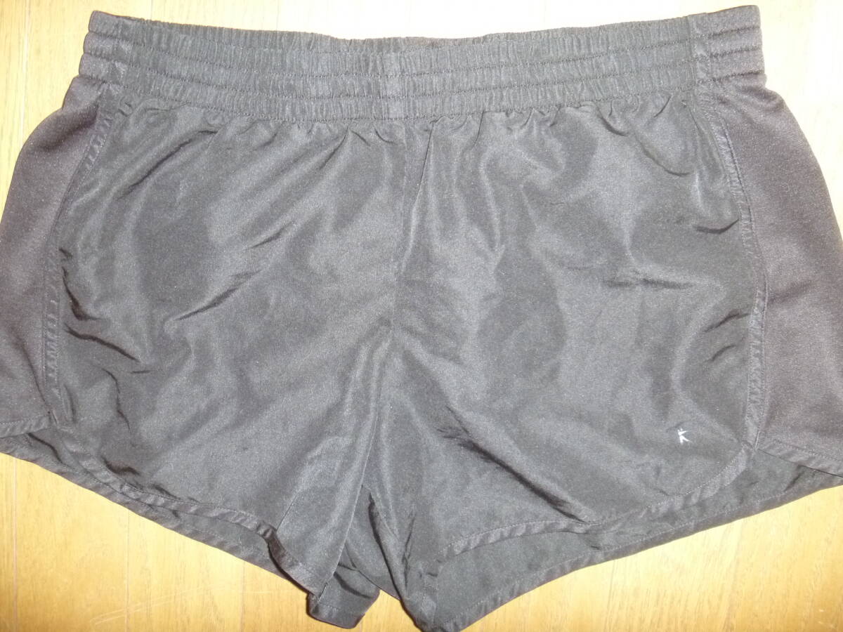 LADIES DANSKINの黒のショートパンツ M 798