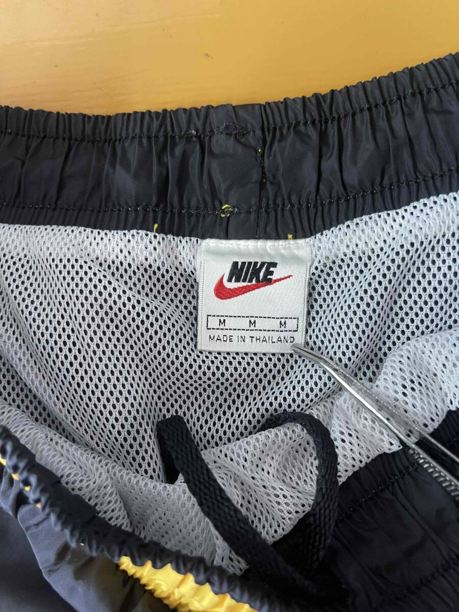 K192　NIKE　ナイキ ナイロンジャージ 短パン 下 M