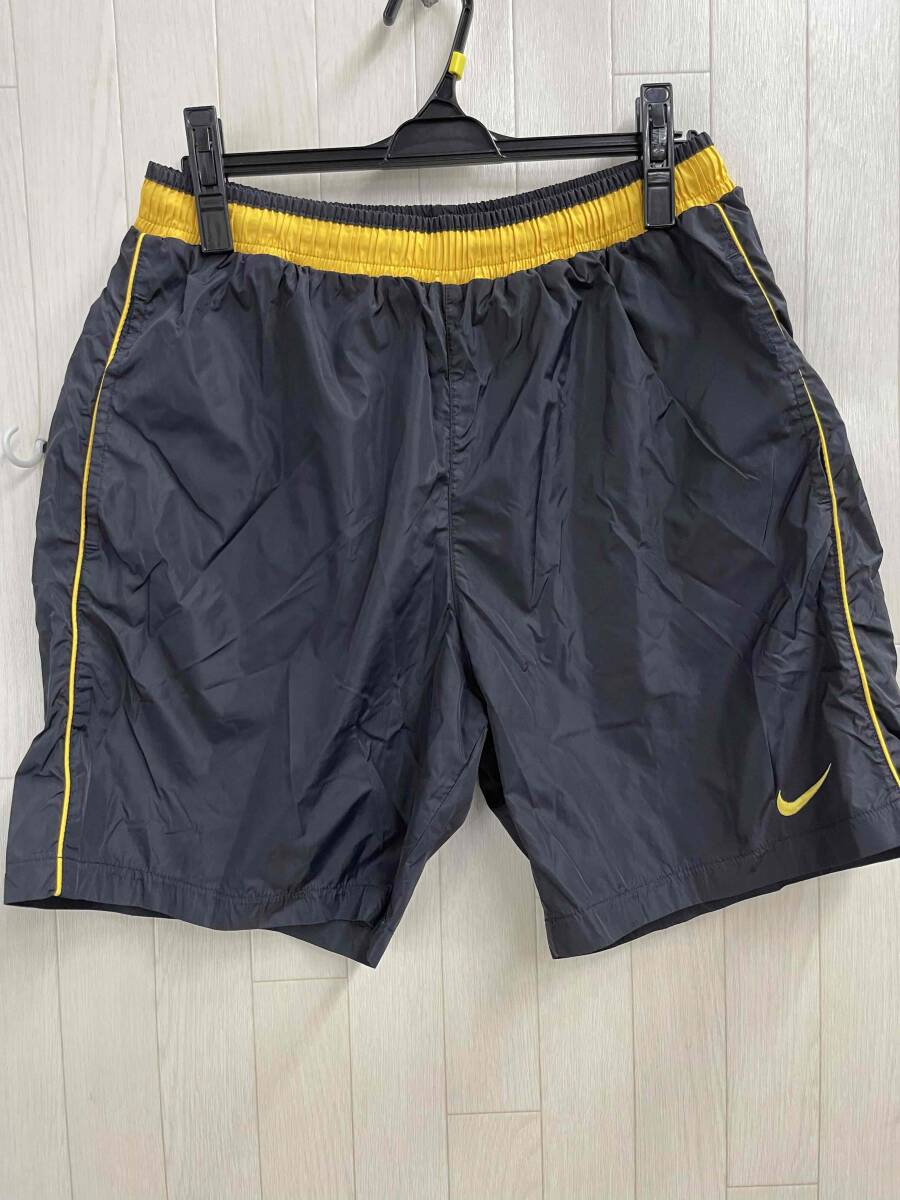 K192　NIKE　ナイキ ナイロンジャージ 短パン 下 M