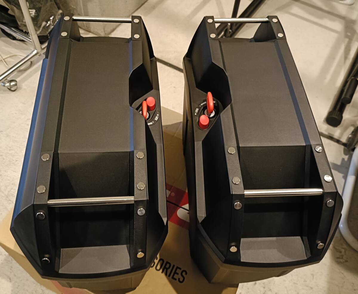 サイドケース GIVI E23ND 未涂裝ブラック 23L