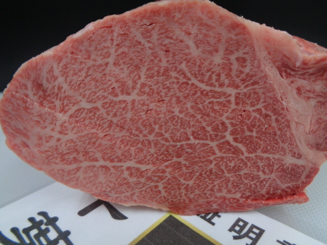 千葉牛A５牝　超特シャトーブリアン?。?，３１ｋｇ