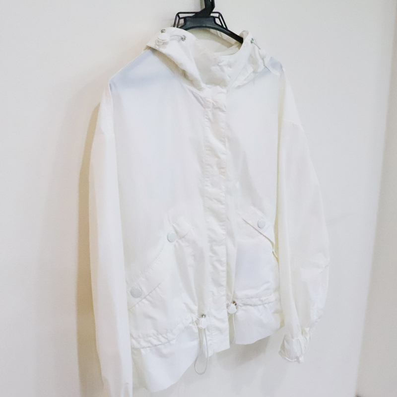 MONCLER モンクレール ナイロンジャケット ブルゾン フーディ レディース アウター Sサイズ ホワイト 白 中古 美品 送料無料!_画像4