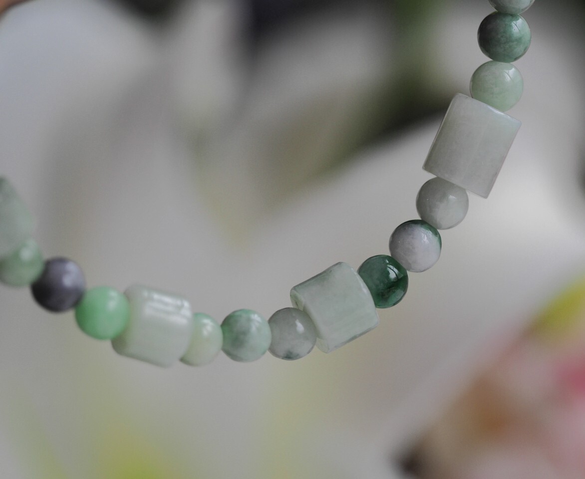 天然翡翠　管玉　丸石　ブレスレット　天然無処理ヒスイ　小粒　鑑賞　夏　自然界　お守り_画像7