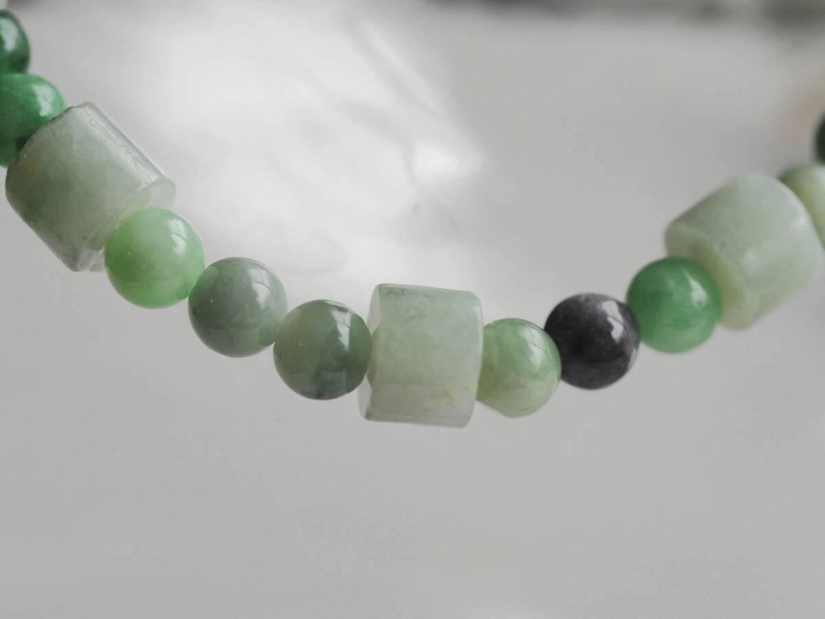 天然翡翠　管玉　丸石　ブレスレット　天然無処理ヒスイ　小粒　鑑賞　夏　自然界　お守り_画像4