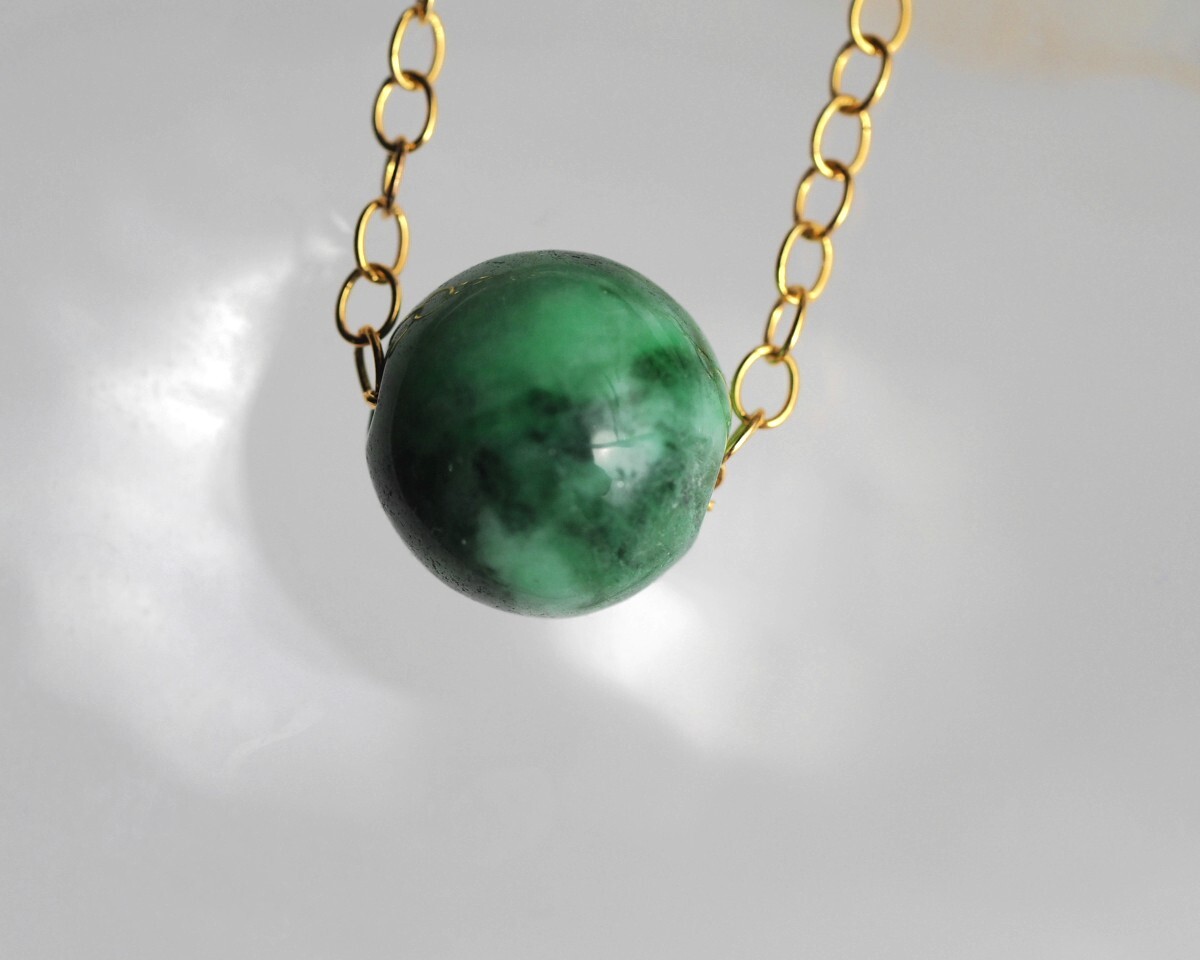 糸魚川翡翠　SV　ネックレス　一粒　天然無処理ヒスイ_画像2