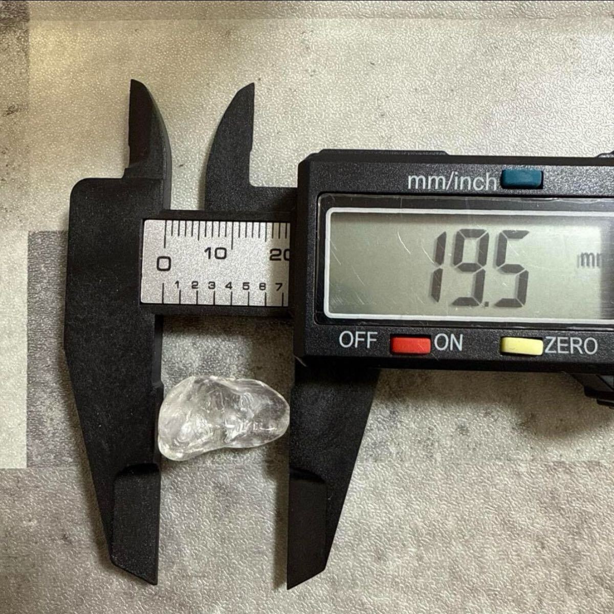 大粒ヒマラヤ産 さざれ石 パワーストーン水晶 浄化200gお守り魔