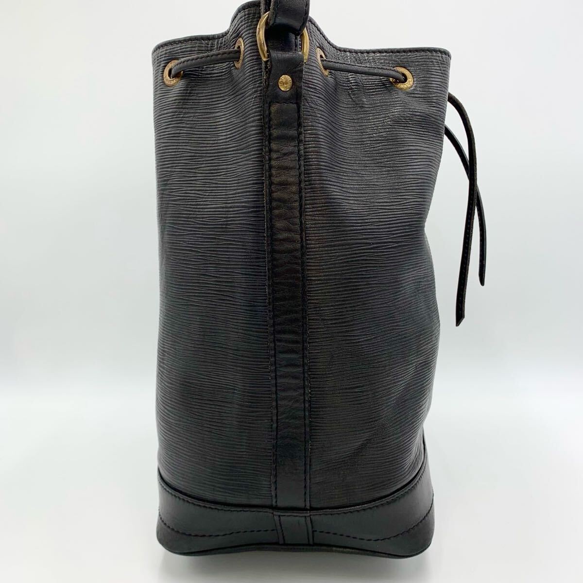 Louis Vuitton ルイヴィトンノエ エピ ノワール M59002