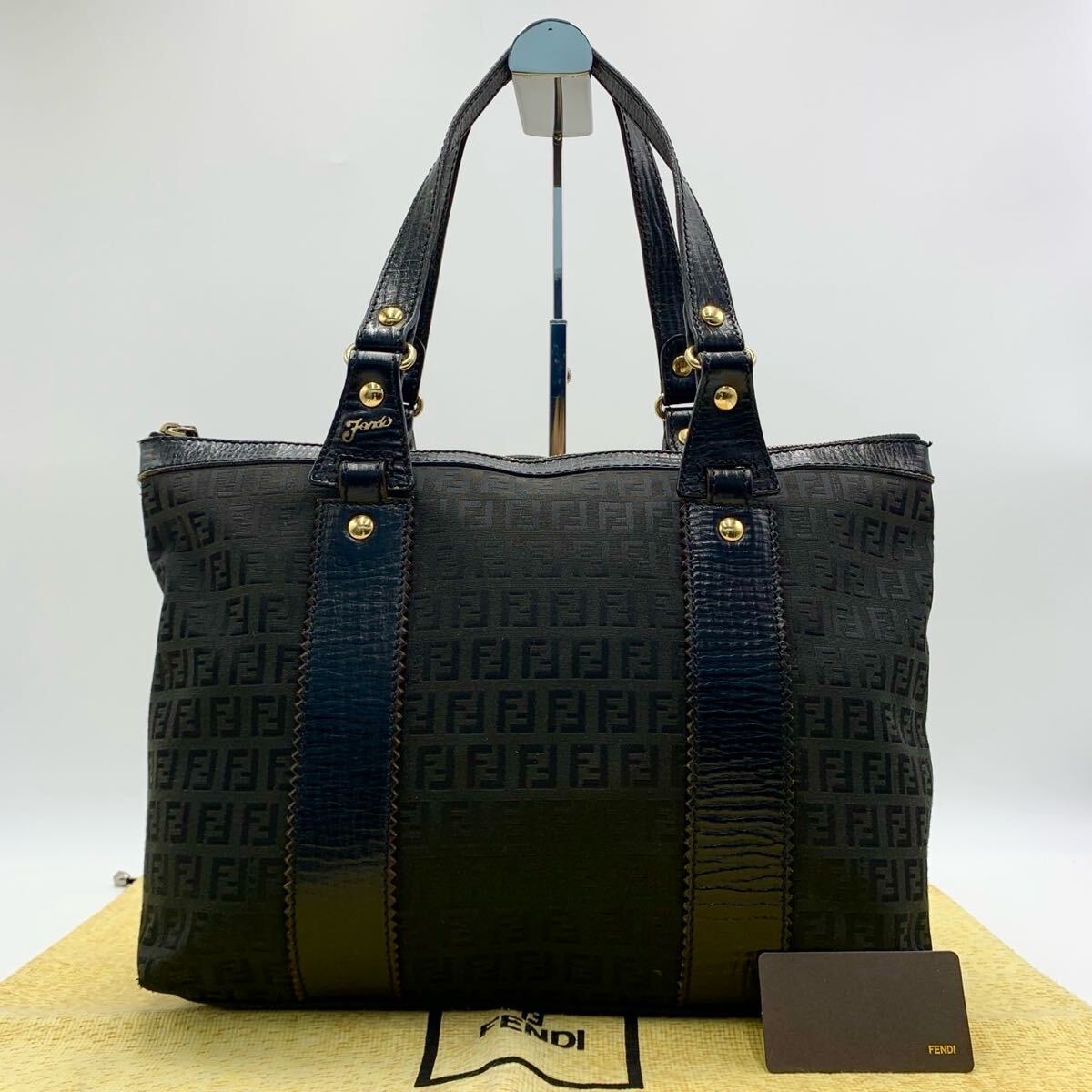 【希少】フェンディ FENDI トートバッグ ズッカ キャンバス ブラック 黒 肩掛けバック