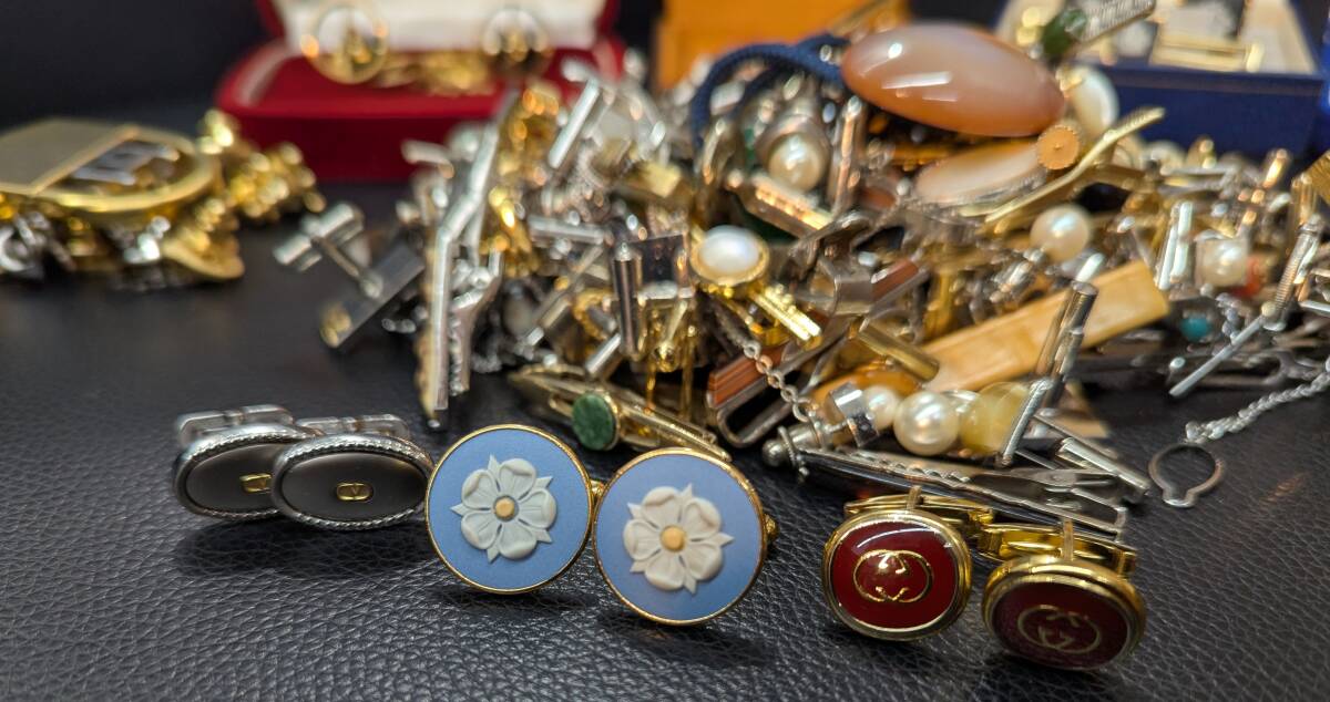 #8670A 【カフス?タイピンまとめ!!】 Burberry/バーバリー WEDGWOODO/ウェッジウッド など 総重量約1kg弱