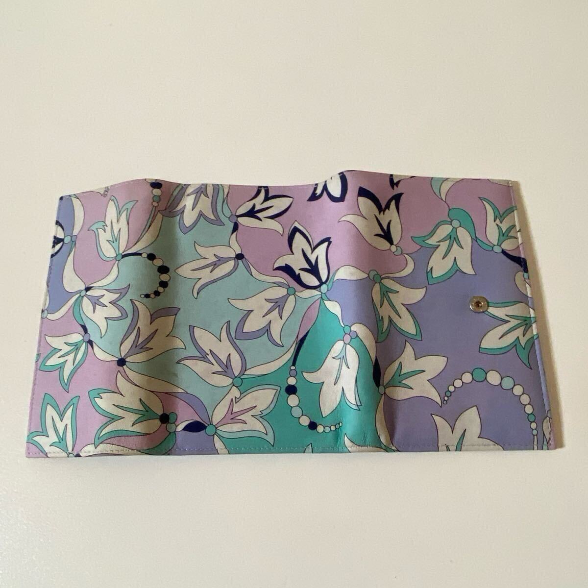 ◆NO.250423◆ EMILIO PUCCI エミリオ プッチ 三つ折り 財(cái)布 水色 ラベンダー色 花柄 內(nèi)側(cè) カード×6 ポケット×3 お札入れ×1 小銭入れ×1