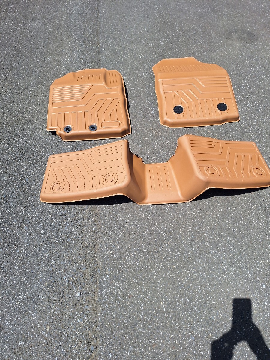 トヨタプロボックス 3Dフロアマット