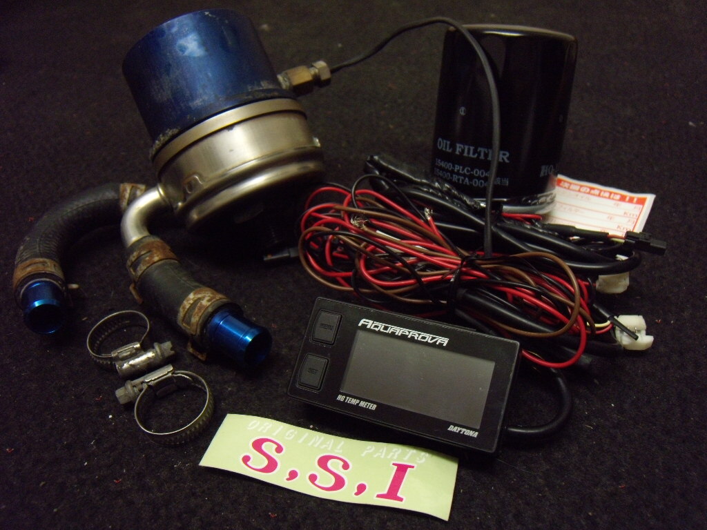 SSI製オイルクーラー,モニターセットです。