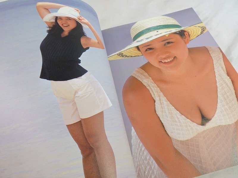 Aki Mizusawa(アキ・ミズサワ)1975-1995 Aki Mizusawa 1975-1995: Kishin Shinoyama: Amazon.com: Books