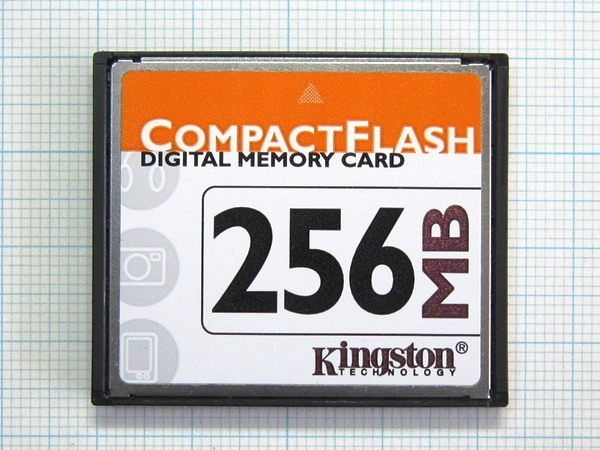 ★Kingston コンパクトフラッシュ ２５６ＭＢ 中古★送料８５円?１８５円