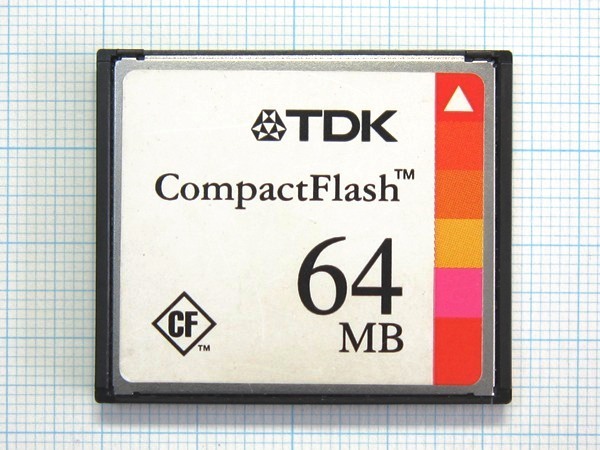 ★TDK コンパクトフラッシュ ６４ＭＢ 中古★送料８５円?１８５円