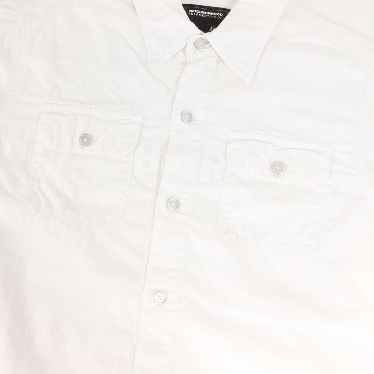 NEIGHBORHOOD ネイバーフッド シャツ サイズ:S / fragment design ロゴプリント コットン シャツ (NHFR POOL / C-SHIRT LS) / ホワイト