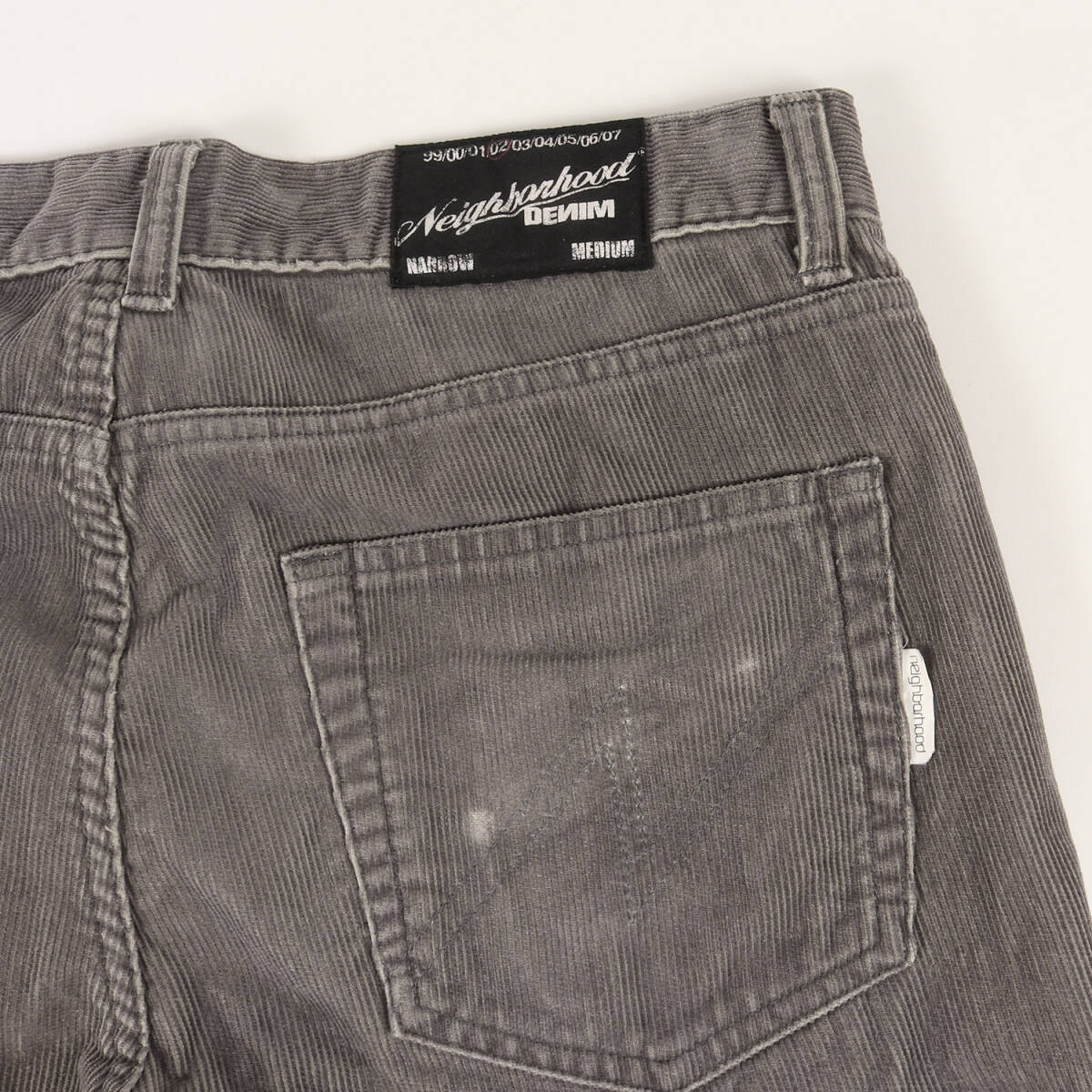 NEIGHBORHOOD ネイバーフッド パンツ サイズ:M / 00s ナロー コーデュロイパンツ / チャコール / 00年代 アーカイブ / ボトムス ズボン