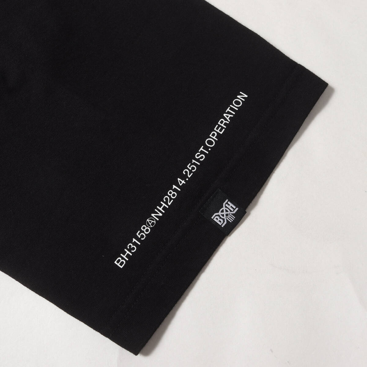 【新品】NEIGHBORHOOD ネイバーフッド Tシャツ サイズ:L / 25SS BOUNTY HUNTER グラフィック クルーネック Tシャツ (TEE SS-2) / ブラック