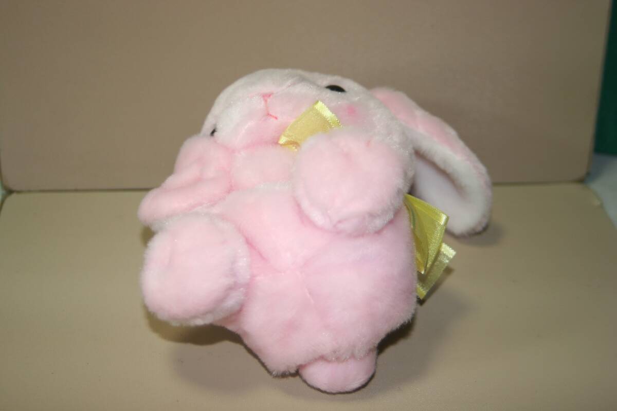 ぽてうさろっぴー パールビーズの持ち手 プリティーポーチ みみぴょん ピンク　約15cm　ぬいぐるみポーチ 黃色リボン