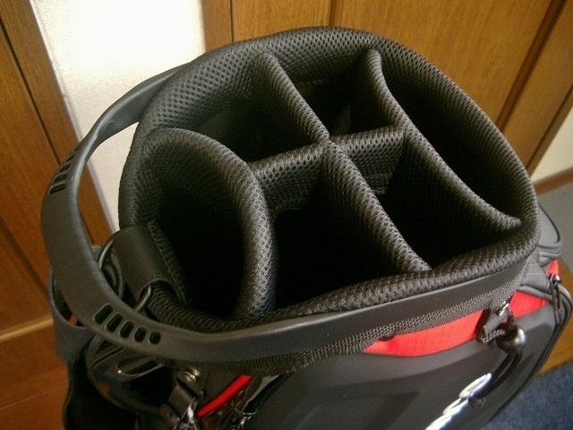 未使用　ＮＢ　ニューバランス　ハイグレード　成型デザイン　取っ手付　合皮レザー　黒赤白　ゴルフバッグ