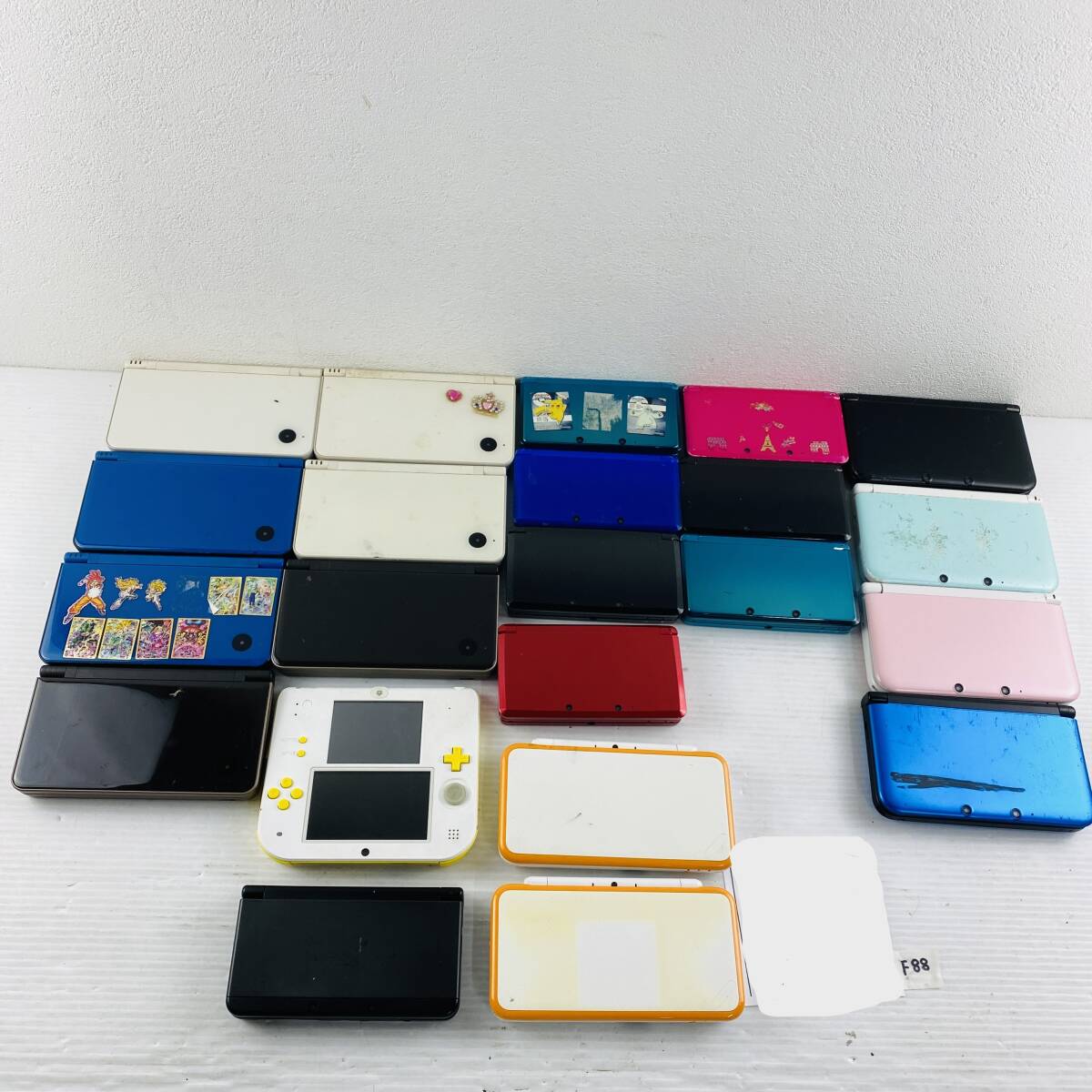 ヤ)F88【22台まとめ】DSiLL×7台＋3DS×7台＋3DS LL×4台＋2DS×1台