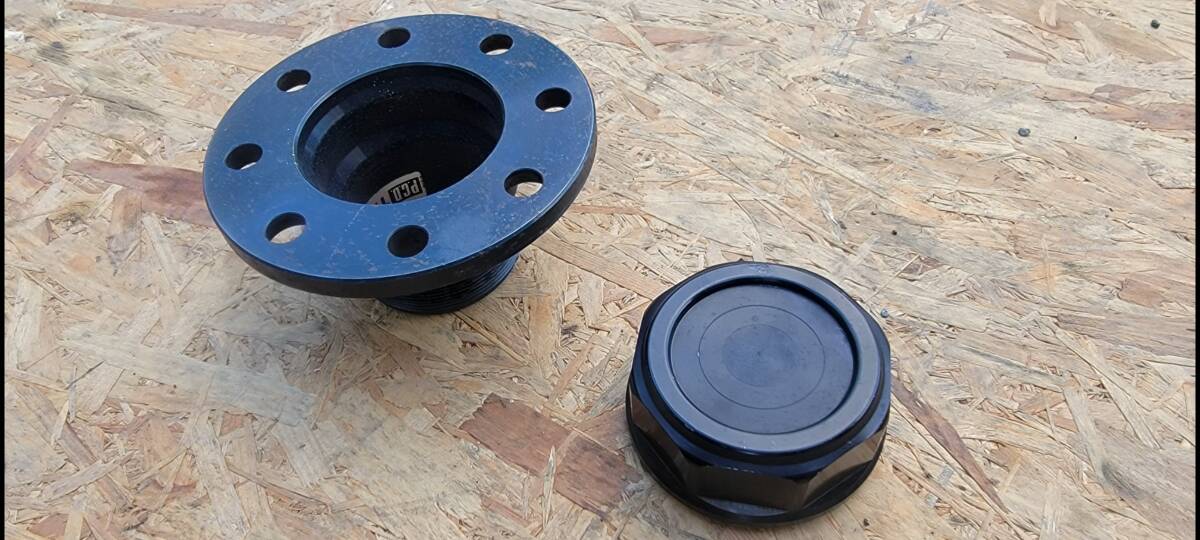 ハヤシレーシング　ハヤシストリート　センターロックハブ　114.3 4穴用　　逆ネジ(左ネジ)右側(cè)用　中古品
