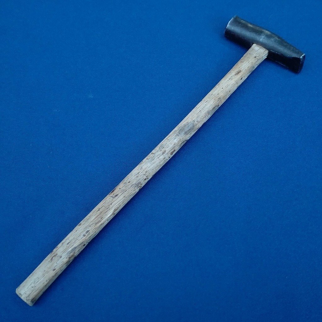 片口玄能 金槌 金づち ハンマー 玄翁 玄能 大工道具 工具 日本制 頭約65㎜ 打面約18㎜ 刃面約18㎜ 全長約260㎜ 重量約130g 【1423】