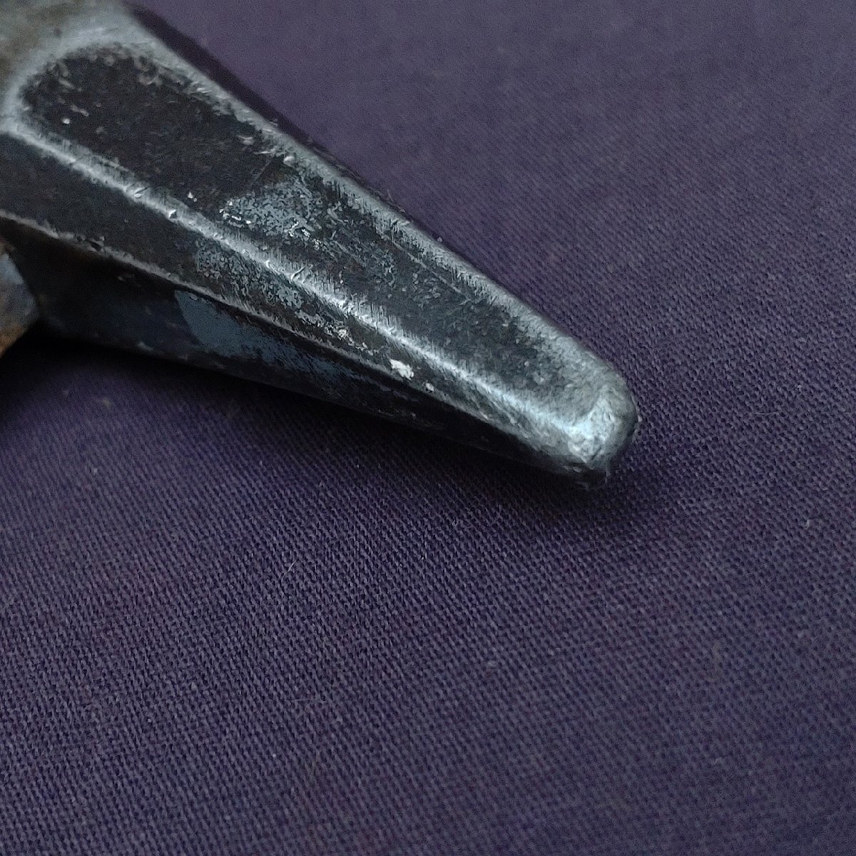 片口玄能 先切金槌 特制 駒若 金づち 金槌 玄能 玄翁 大工道具 工具 日本制 頭約90㎜ 打面約20㎜ 全長約273㎜ 重量約160g 【0174】