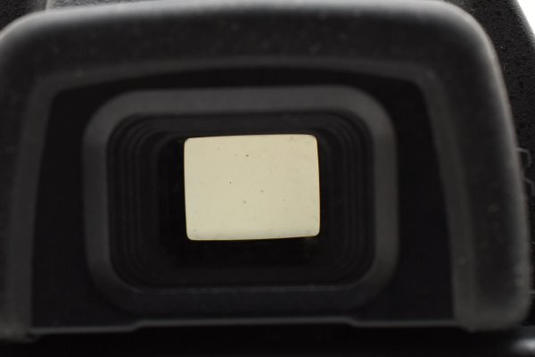 ★撮影枚数3,808枚・一部不具合品★ ニコン D5000 ボディ #19554 ☆撮影枚数3，808枚・一部不具合品☆Nikon ニコン D5000 ボディ