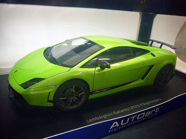 オートアート ランボルギーニ ガヤルド グリーン 1/18 オートアート