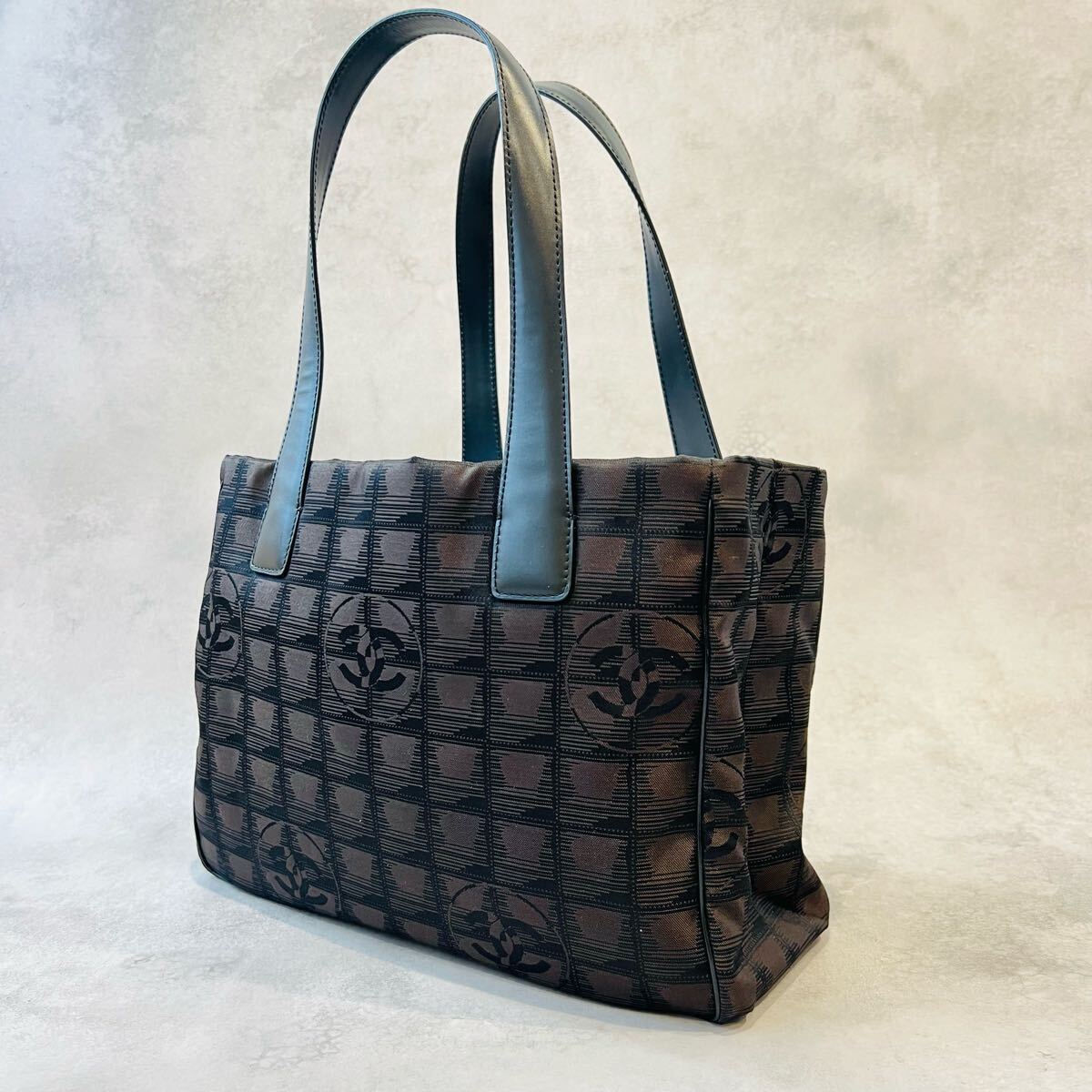 正規(guī)品　 未使用品　CHANEL シャネル ニュートラベルライン トートバッグ ハンドバッグ ココマーク　限定色　マロン　PM size 