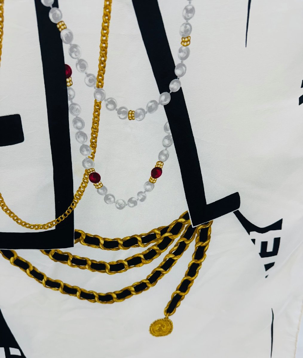 【送料無料】シャネル　スカーフ　マドモアゼル　ヴィンテージ　シルク