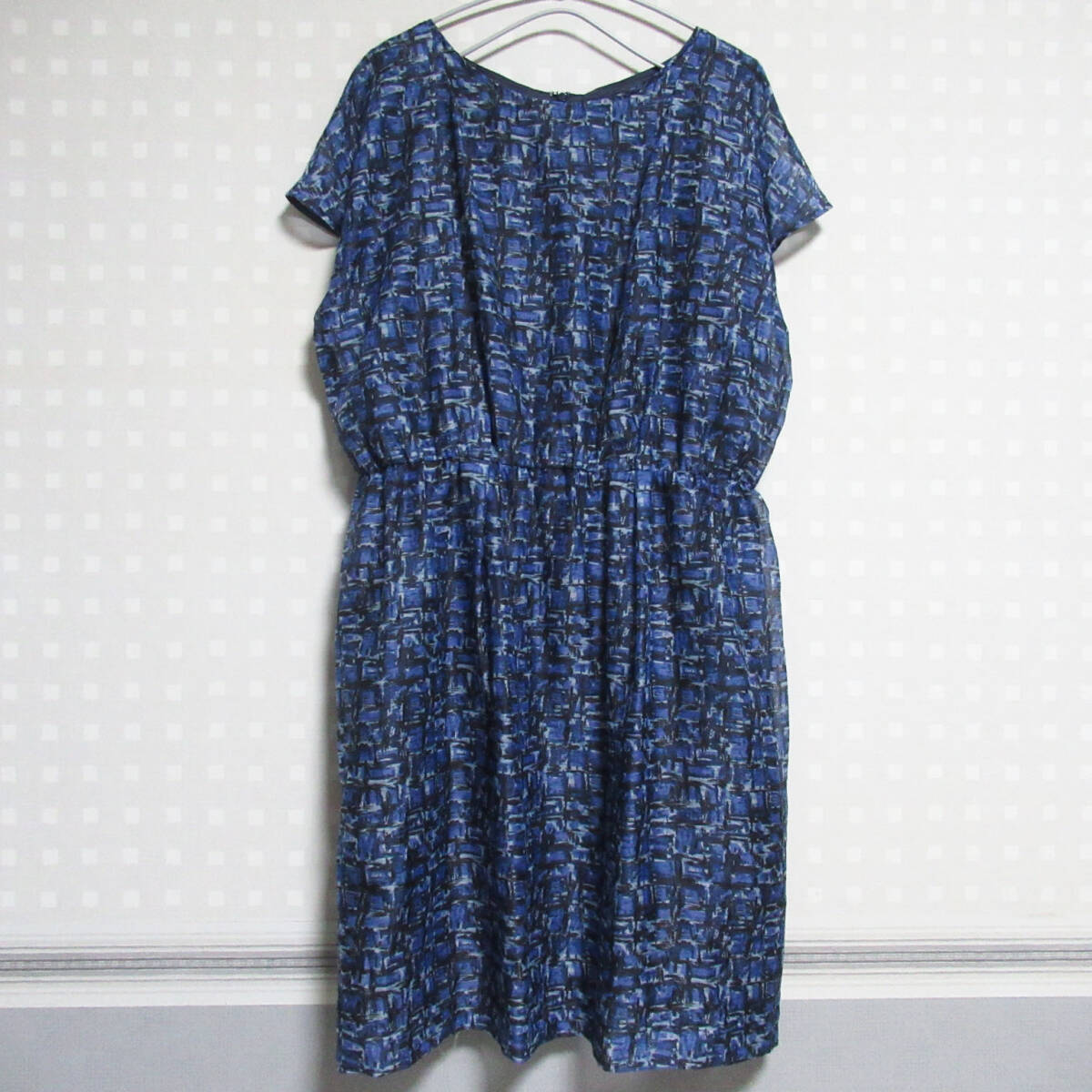 A91★23區(qū)★大きいサイズ44 デザインプリント ワンピース