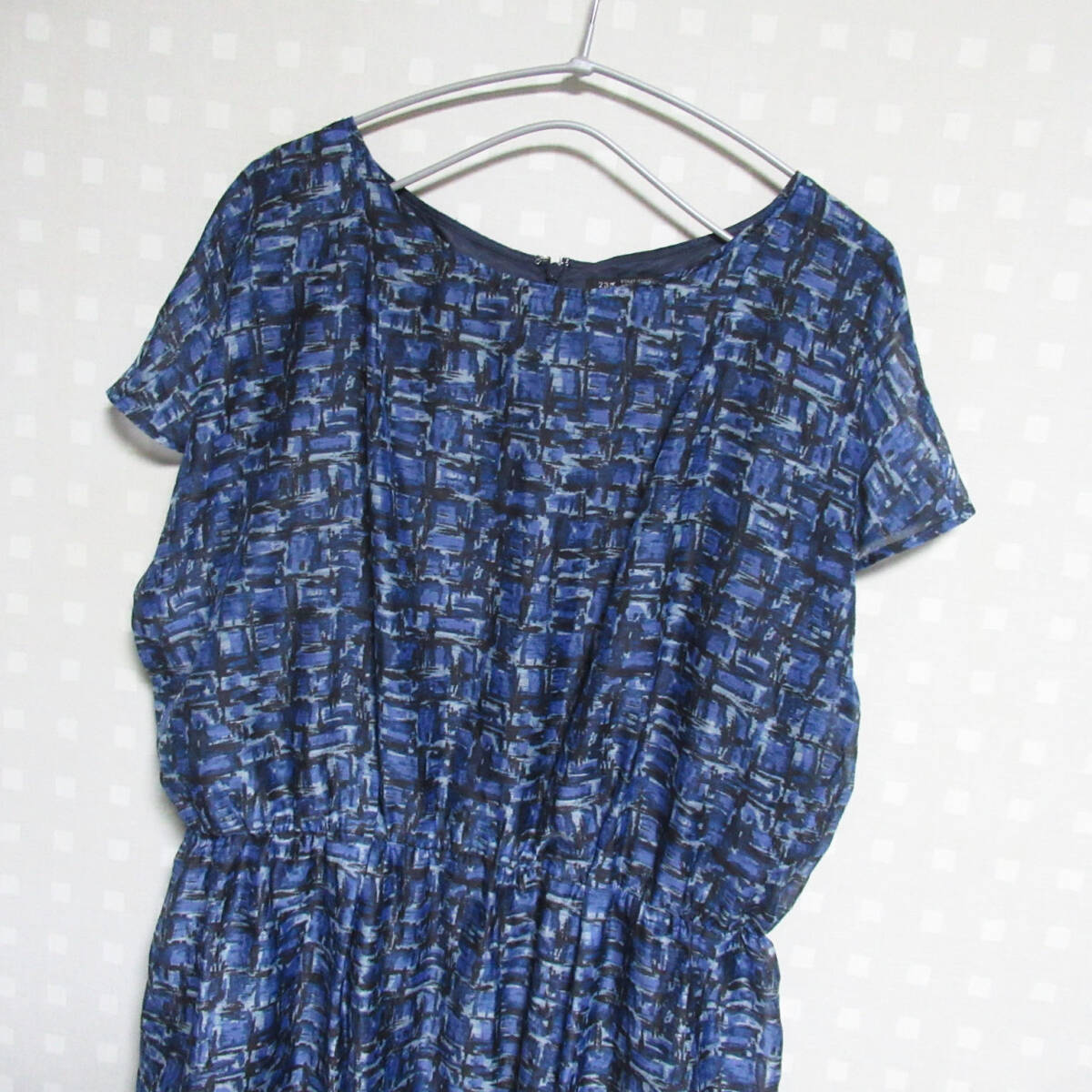 A91★23區(qū)★大きいサイズ44 デザインプリント ワンピース