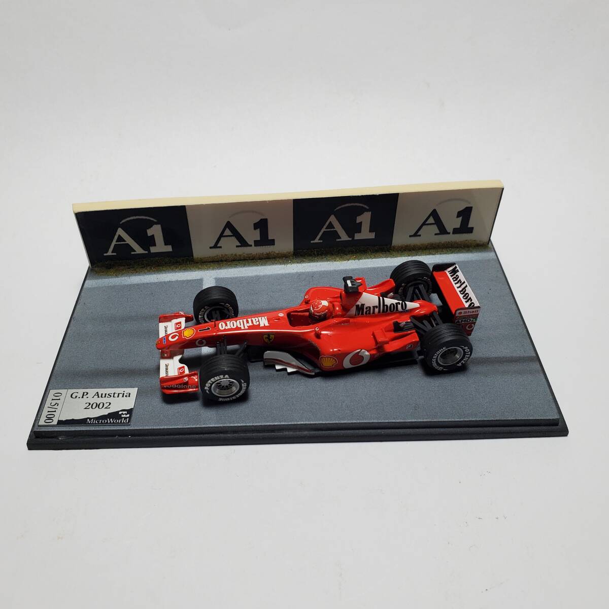 100個(gè)限定品　1/43　フェラーリ　F2002　オーストリアGP