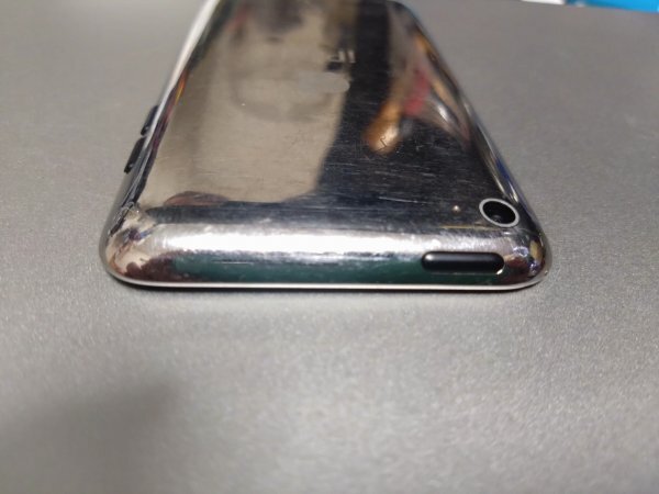 【バッテリー良好?初期化済み?送料無(wú)料】iPod touch 第4世代 8GB ブラック A1367/MC540J 管理番號(hào):2-HT2WN
