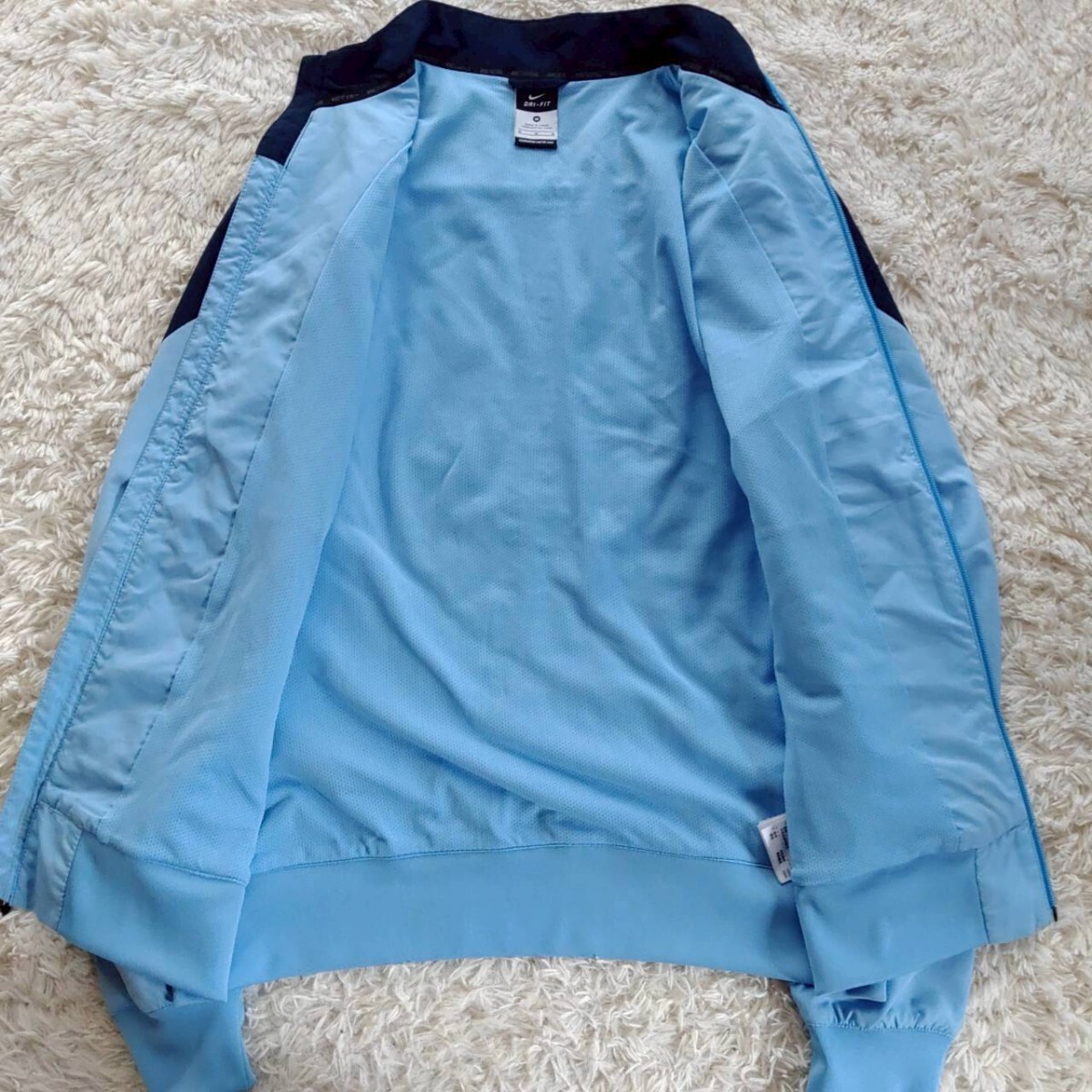 【NIKE】ナイキ マンチェスター?シティFC イングランド ユニフォーム サッカー トラックジャケット ジャージ ナイロンジャケット 水色系