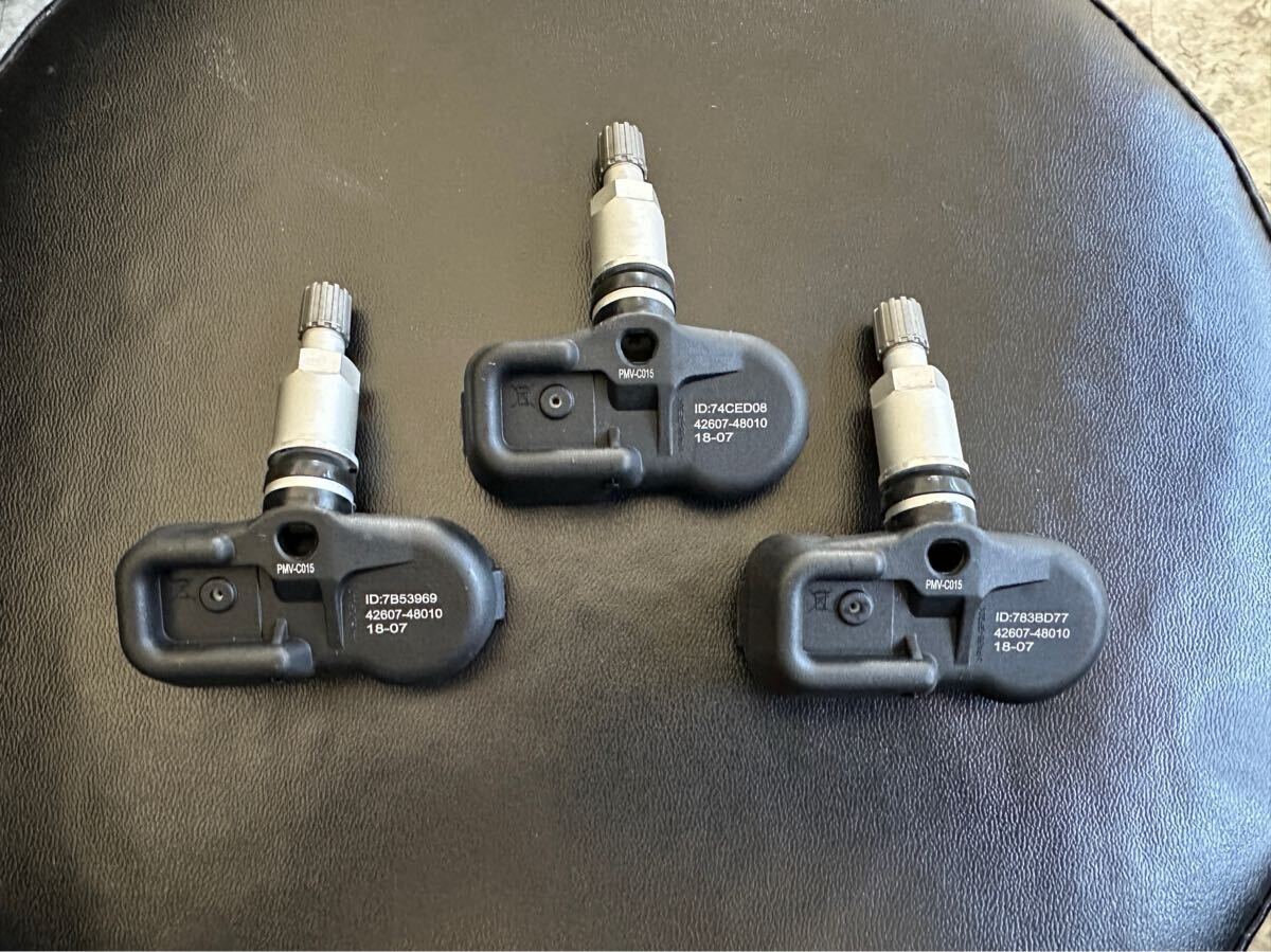 TPMS レクサス LS500h GVF55 タイヤ 空気圧 センサー タイヤプレッシャーセンサー 3個(gè) 42607-48010 42607-39005 互換品 PMV-C015 