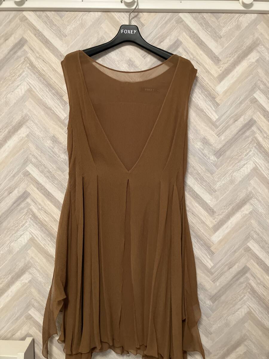 新品未使用?　FOXEY　シフォンワンピース
