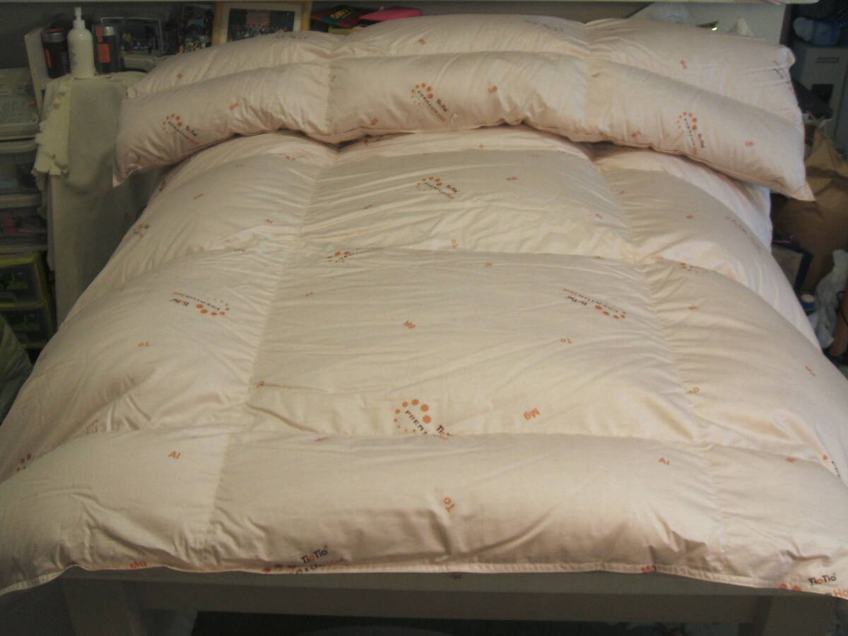 新品＊専門店仕様＊８０超長(zhǎng)綿＊抗菌?消臭加工特殊キルト生地＊五ッ星ロイヤルラベル＊フランス産９３％増量１，３キロ入＊高級(jí)羽毛布団Ｓ