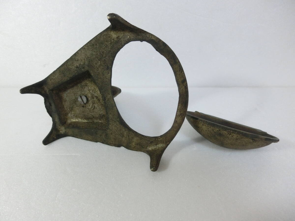 古い 小物入れ インク入れ 小物置き 灰皿 金属製 重さ325g 珍品 アンティーク_画像9